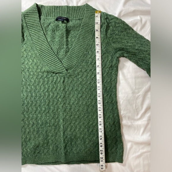 Banana Republic Green V-neck Cardigan - Picture 6 of 6